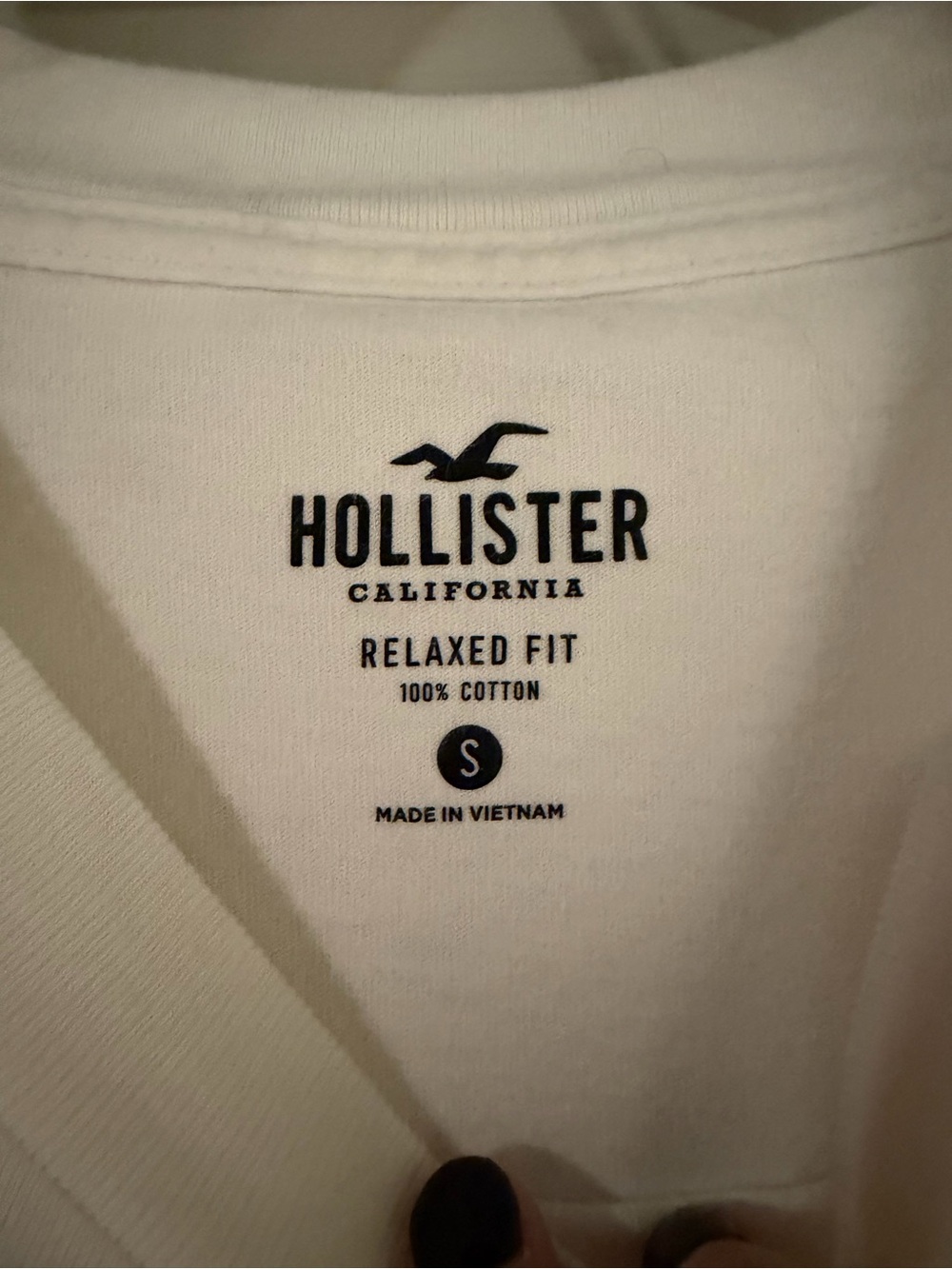 Hollister Chicago t shirt 🌬️ - Picture 4 of 5